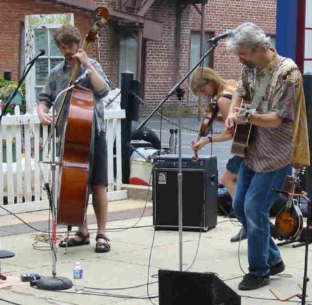 Modern Icons Band at York Street Faire